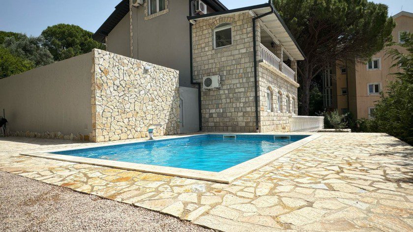 4 bedroom Houses in Ratac, Bar Municipality, Montenegro – MREALE-142