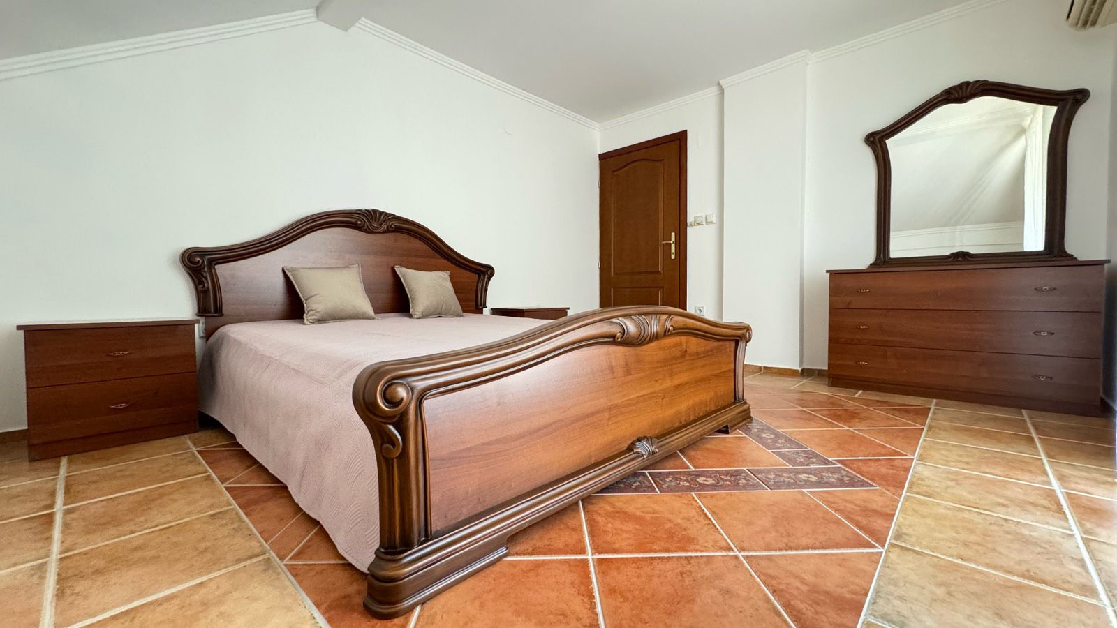 4 bedroom Houses in Ratac, Bar Municipality, Montenegro – MREALE-142