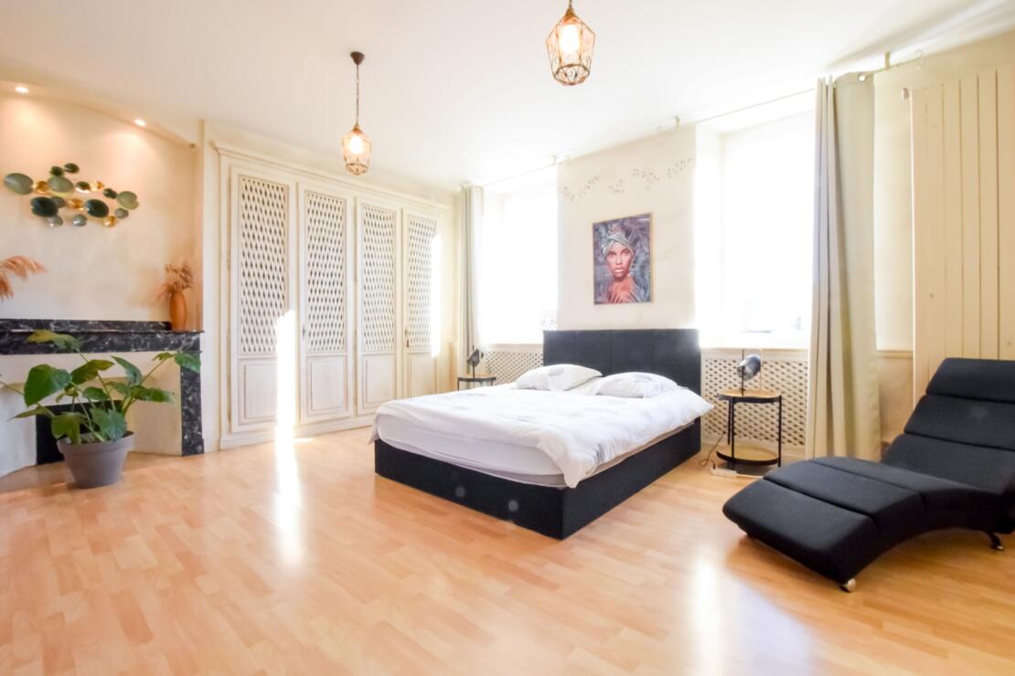 Ausson – Stunning family home with thriving B&B/Gîte, pool and secure grounds – A perfect investment in the Pyrenées!