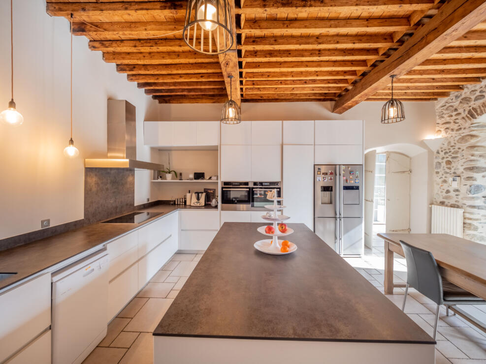Ausson – Stunning family home with thriving B&B/Gîte, pool and secure grounds – A perfect investment in the Pyrenées!