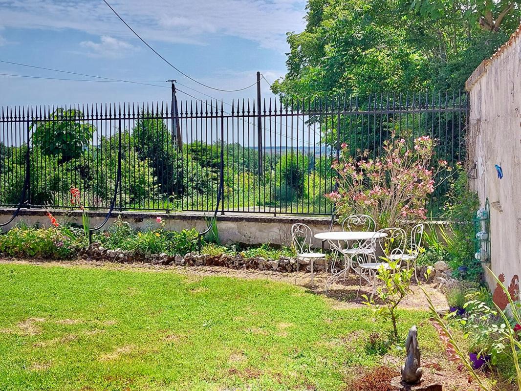 5 bedroom maison in Saint Jean D Angely, Charente-Maritime, France
