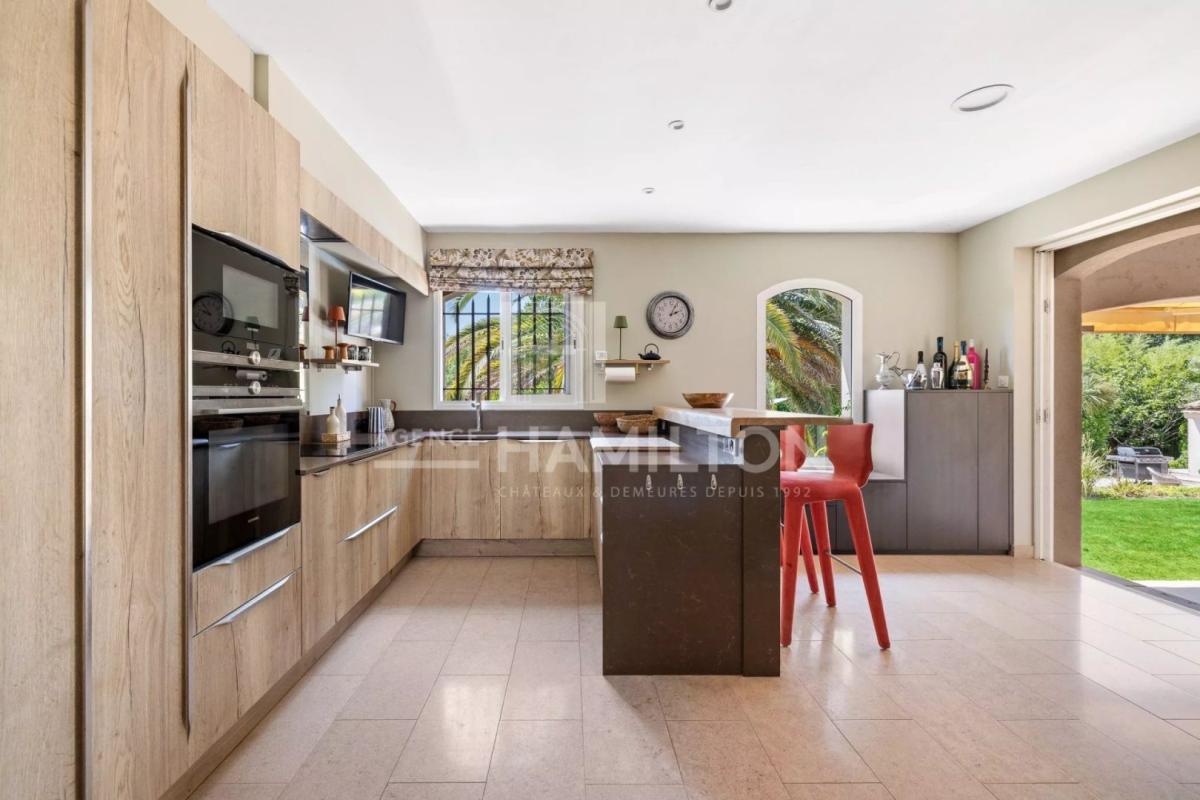 villa in Châteauneuf-grasse, Alpes-Maritimes, France