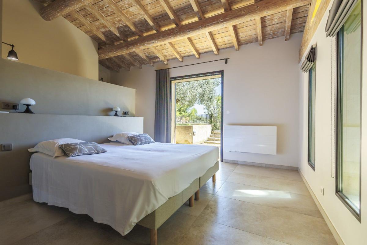8 bedroom villa in Mazan, Vaucluse, France