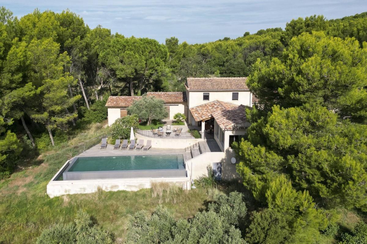 8 bedroom villa in Mazan, Vaucluse, France