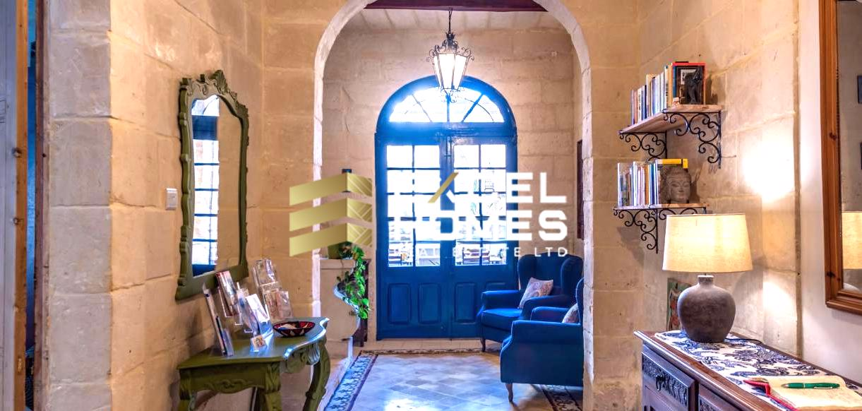 5 bedroom Character House in St Julians, Malta – 69494