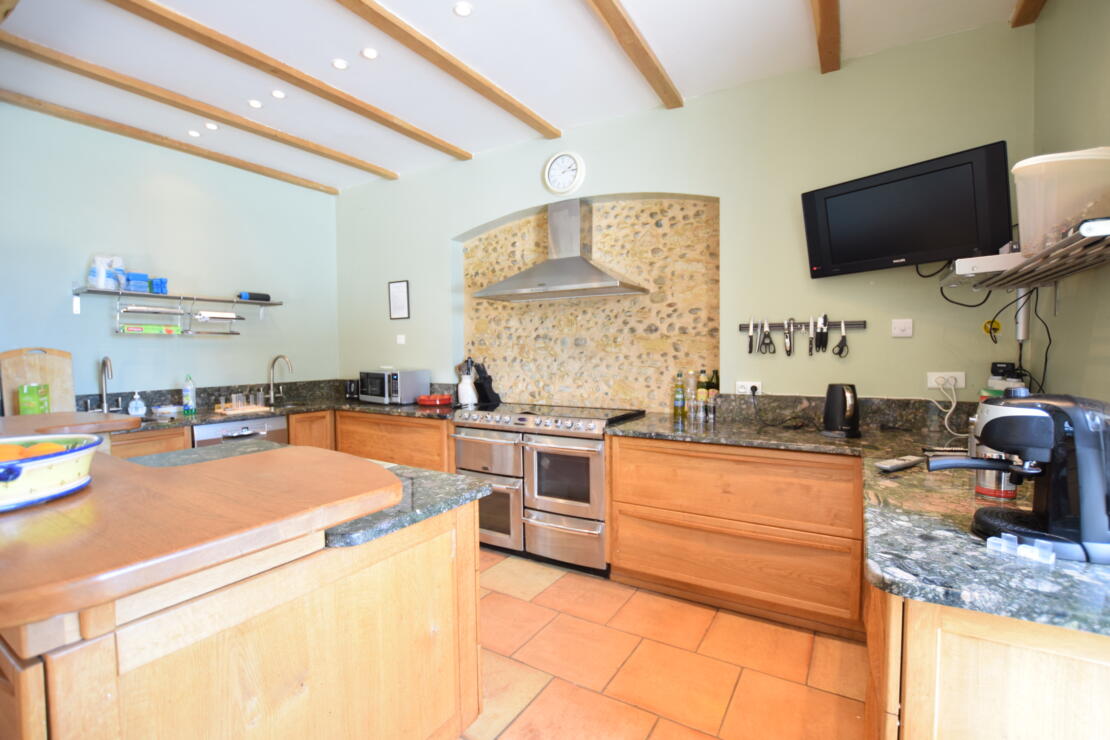 Lodes – Renovated secluded farmhouse and partially renovated gite, with pool, enclosed garden, and panoramic views