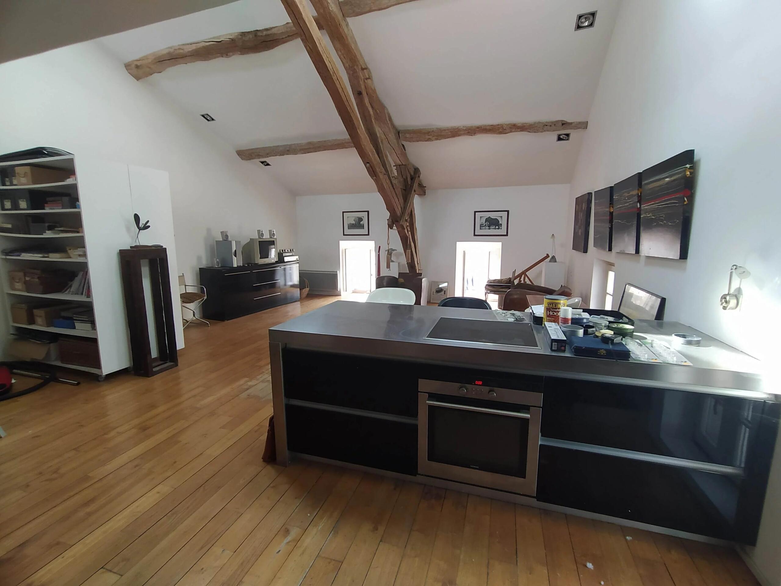 Spacious duplex apartment, Aquitaine – France – BVI86525