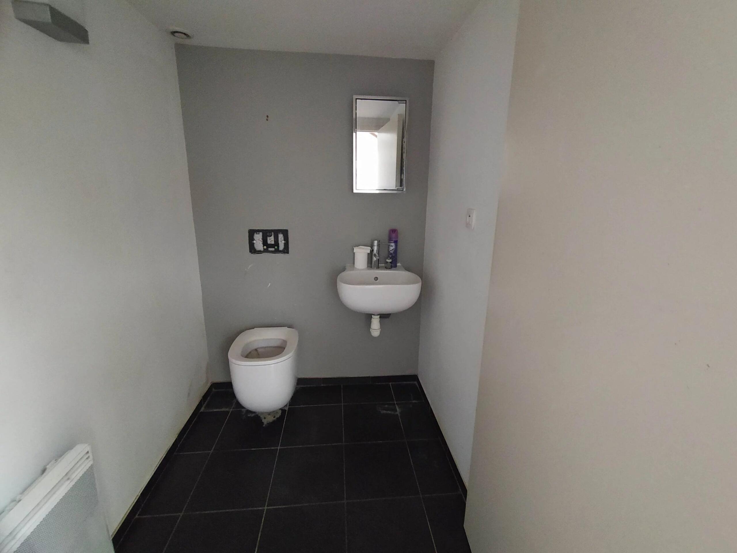 Spacious duplex apartment, Aquitaine – France – BVI86525