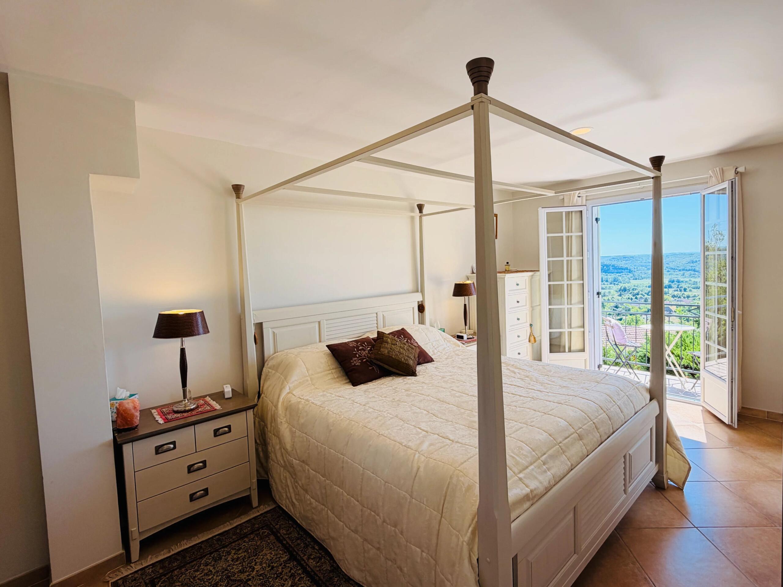 4-bedroom house with heated pool and panoramic Dordogne Valley views near Souillac, Aquitaine – France – BVI86854