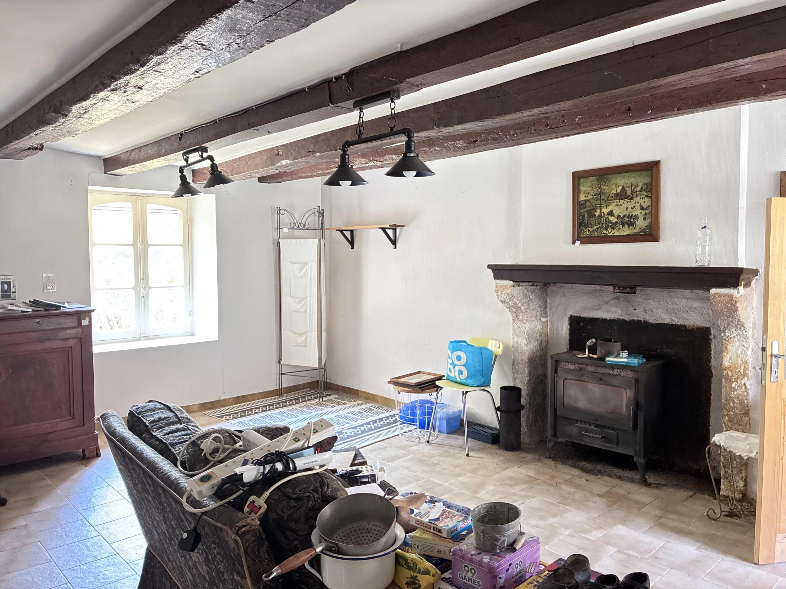 Small hamlet house with a barn and land, Poitou-Charentes – France – BVI83563
