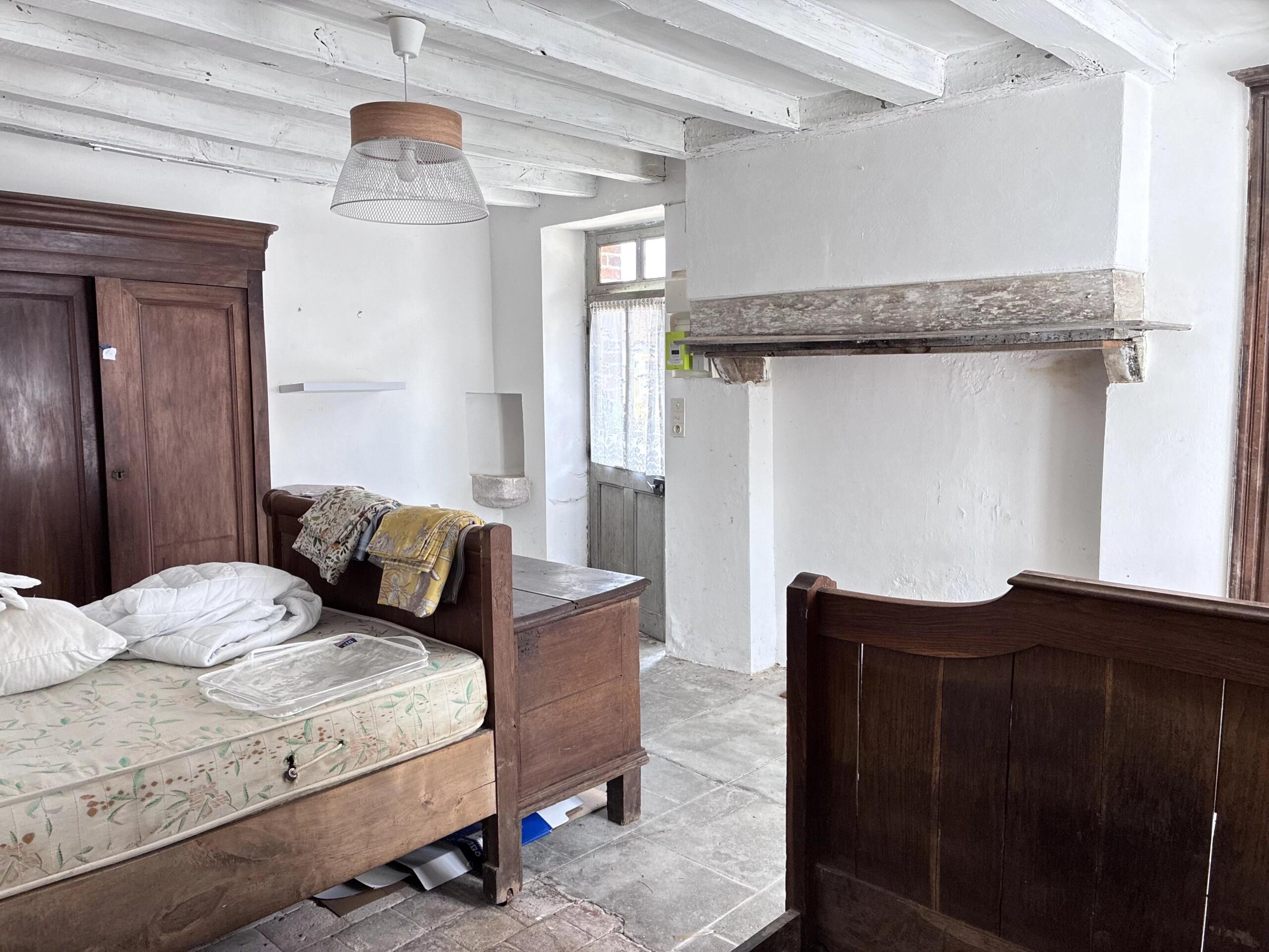 Small hamlet house with a barn and land, Poitou-Charentes – France – BVI83563