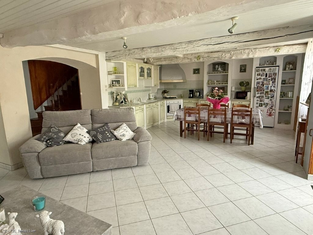 3 bedroom House in Villefagnan, France – r7567