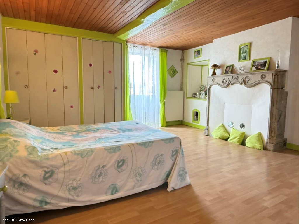 3 bedroom House in Villefagnan, France – r7567