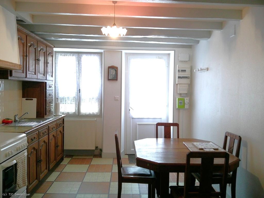 2 bedroom House in Verteuil-Sur-Charente, France – r7566