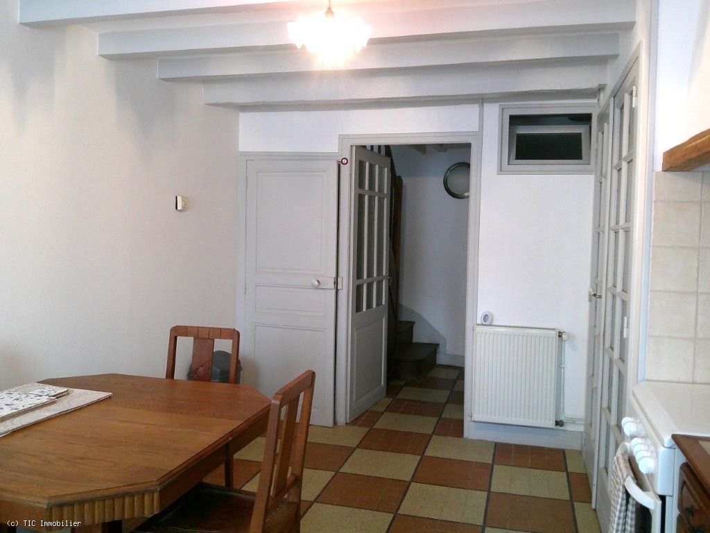 2 bedroom House in Verteuil-Sur-Charente, France – r7566