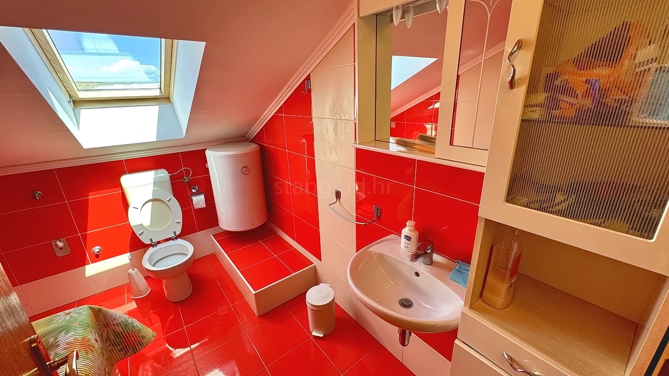 3 bedroom apartment in Krk, Croatia – 103715