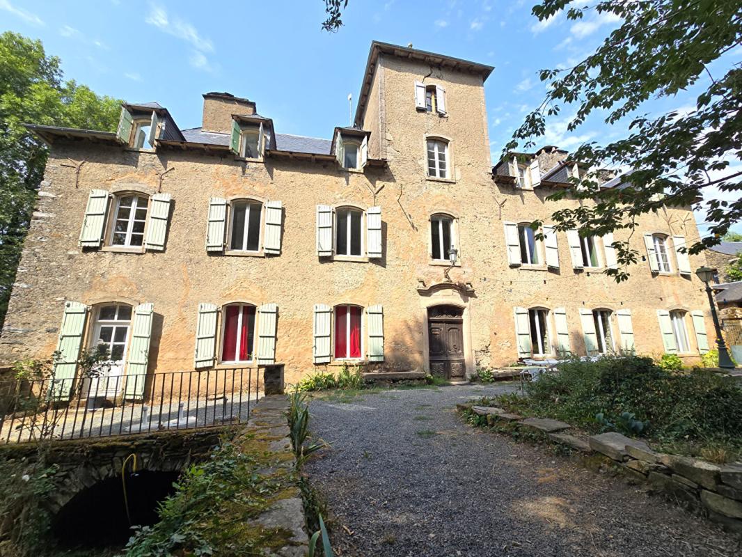 12 bedroom chateau in Arvieu, Aveyron, France