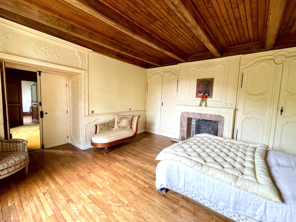 9 bedroom corps de ferme in Chaudes Aigues, Cantal, France