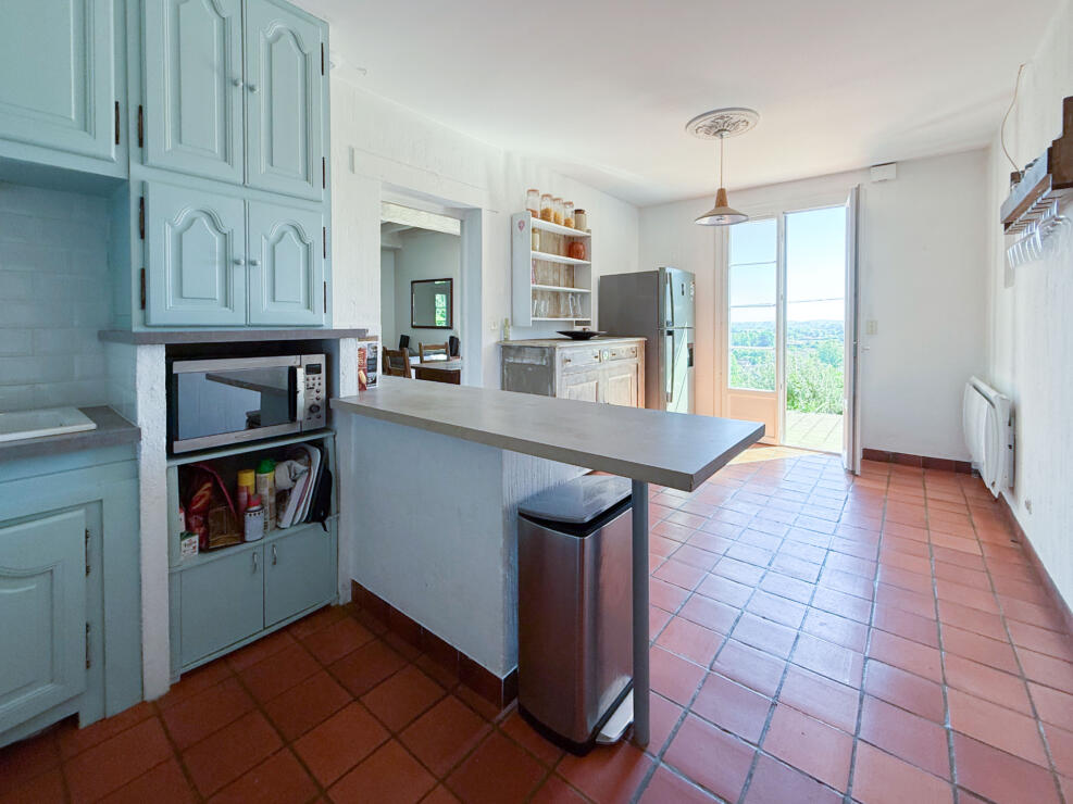 Encausse-les-Thermes – Stunning 3-bedroom property, with panoramic views, a potential gite and beautiful parkland in Pyrenees.