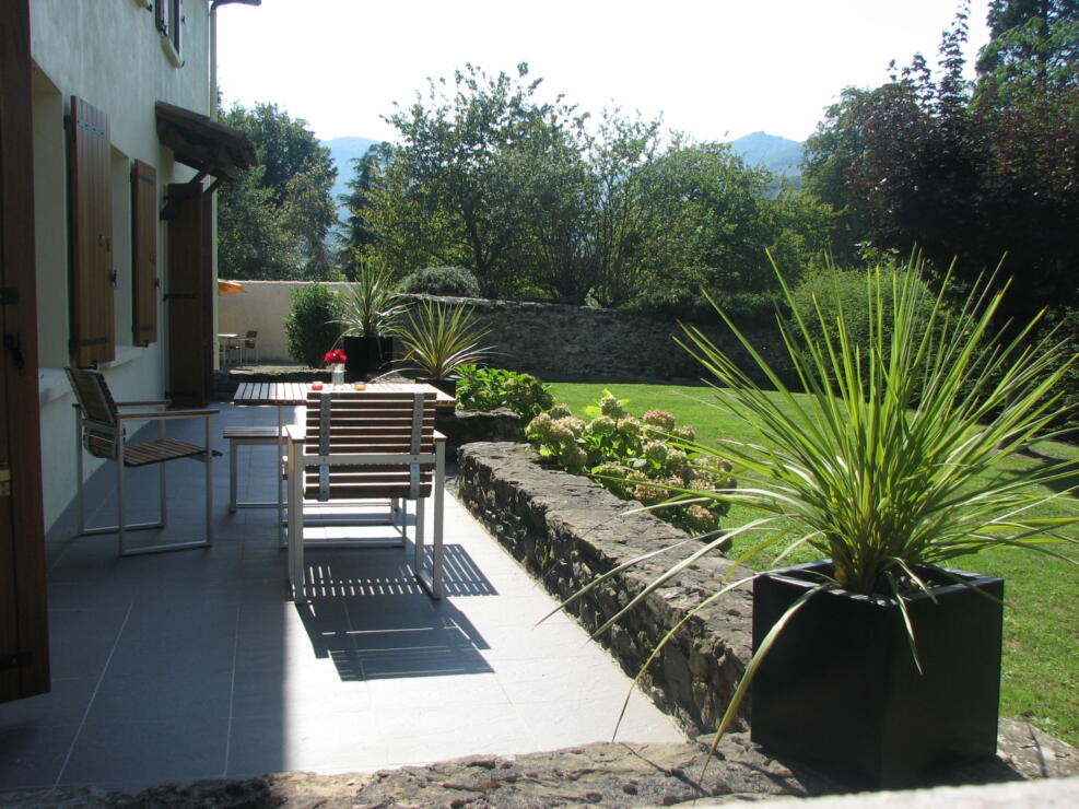 Sauveterre-de-Comminges – Charming 4-bed detached Home in pyrenees village, near all outdoor activities with sunny garden