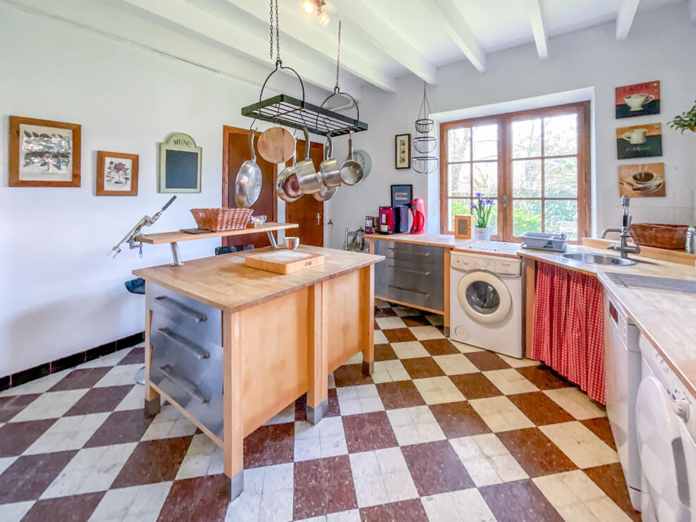 Sauveterre-de-Comminges – Charming 4-bed detached Home in pyrenees village, near all outdoor activities with sunny garden