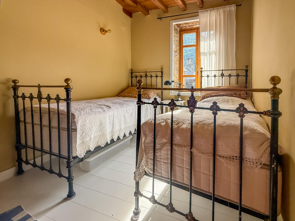 Saint-Béat-Lez – Beautiful Scandinavian-inspired Pyrenean stone house with mountain views and small secret garden