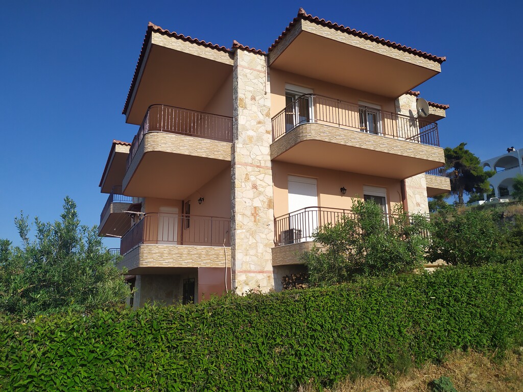 8 bedroom Detached house in Kalamos, Rest Of Attica, Greece – 49883