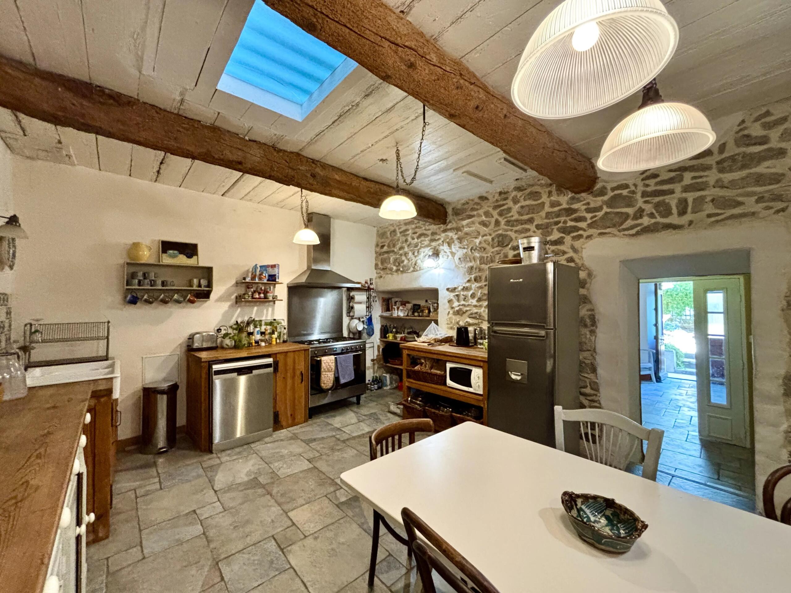 A private Oasis: Beautifully-restored stone house in the heart of the Minervois, Languedoc-Roussillon – France – BVI86665