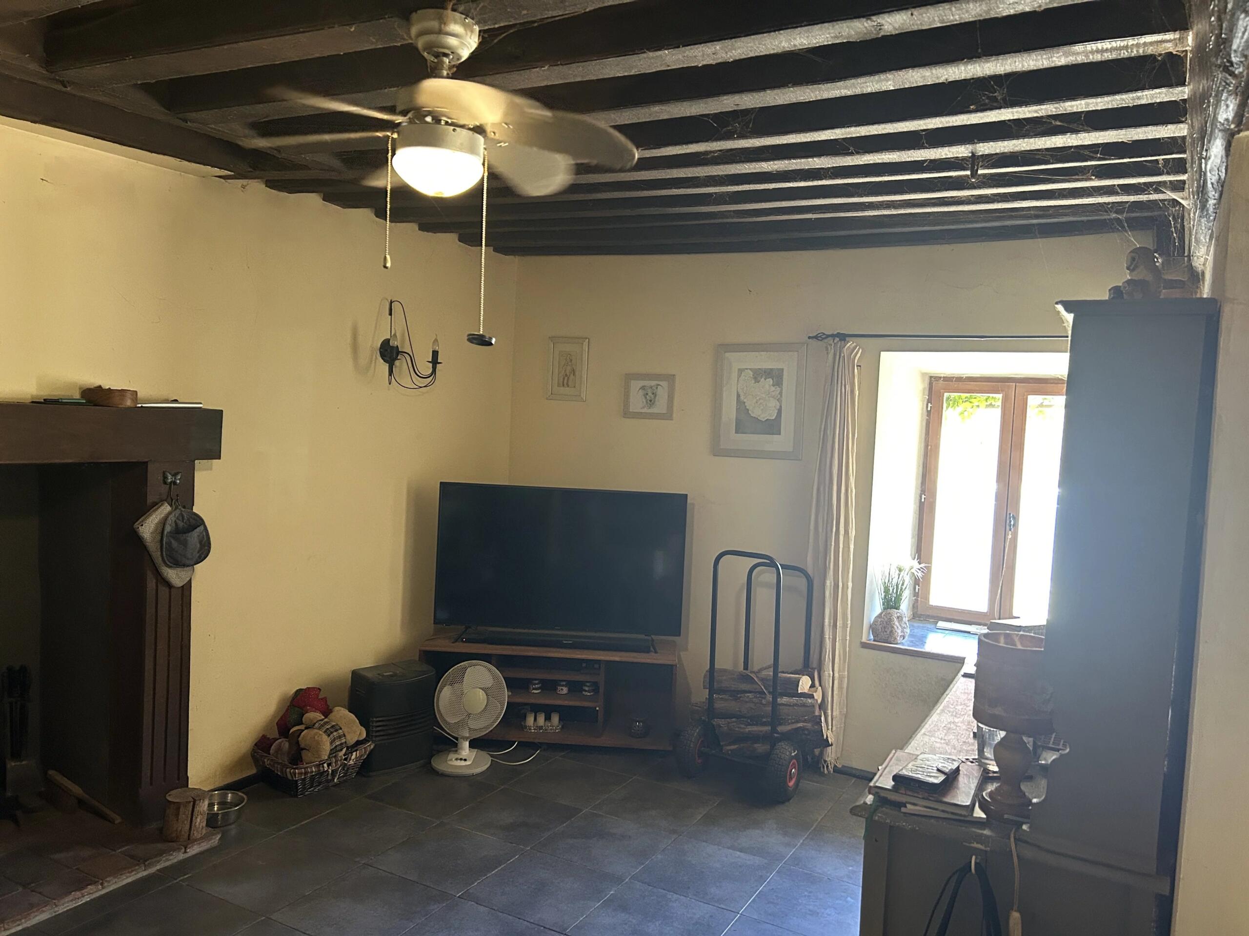 Characterful large detached home with large barn, Centre – France – BVI86429