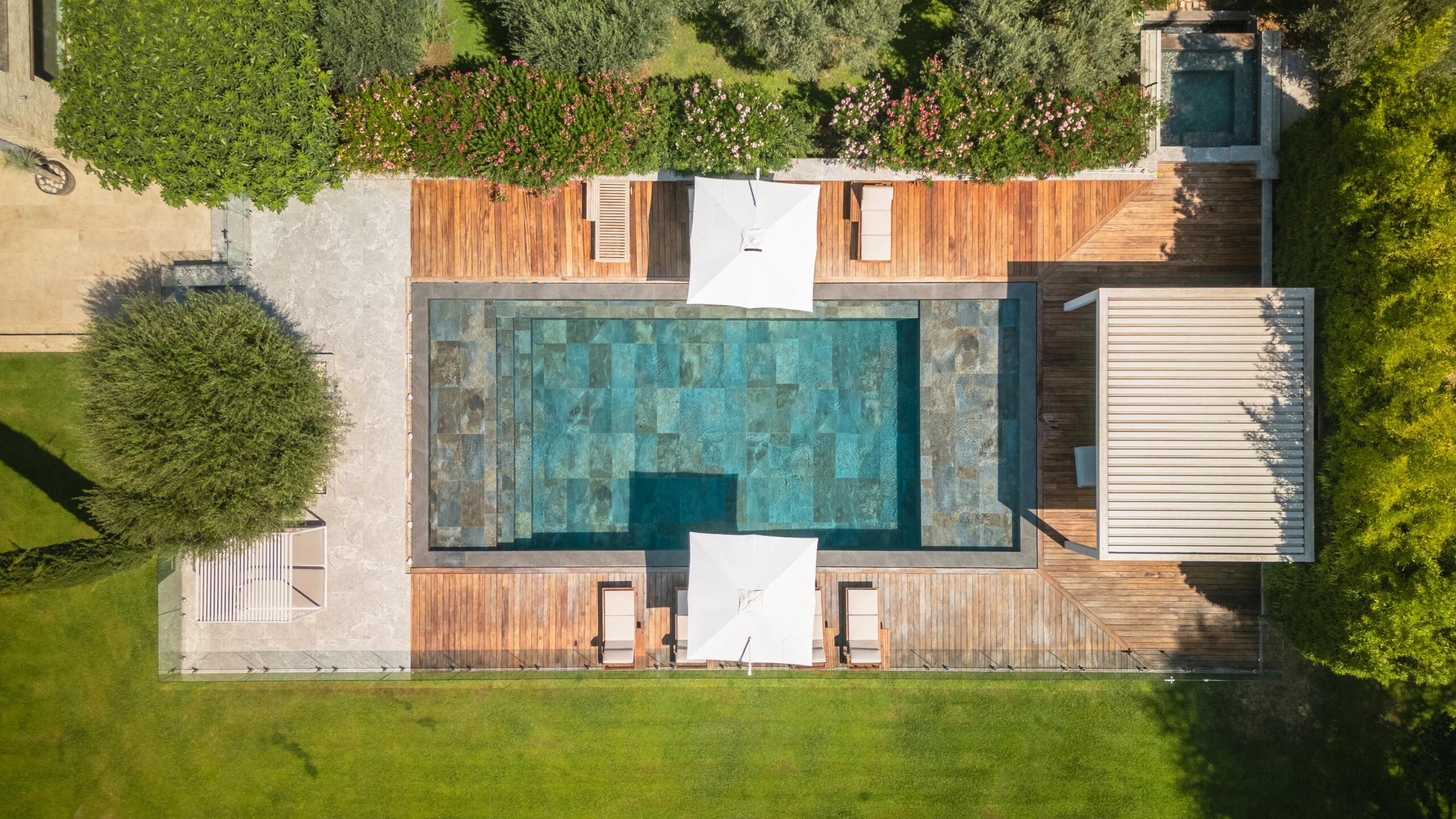Stunning Provençal Stone Estate Just 5 Minutes from Aix-en-Provence, Provence-Alpes-Côte d’Azur – France – BVI78604