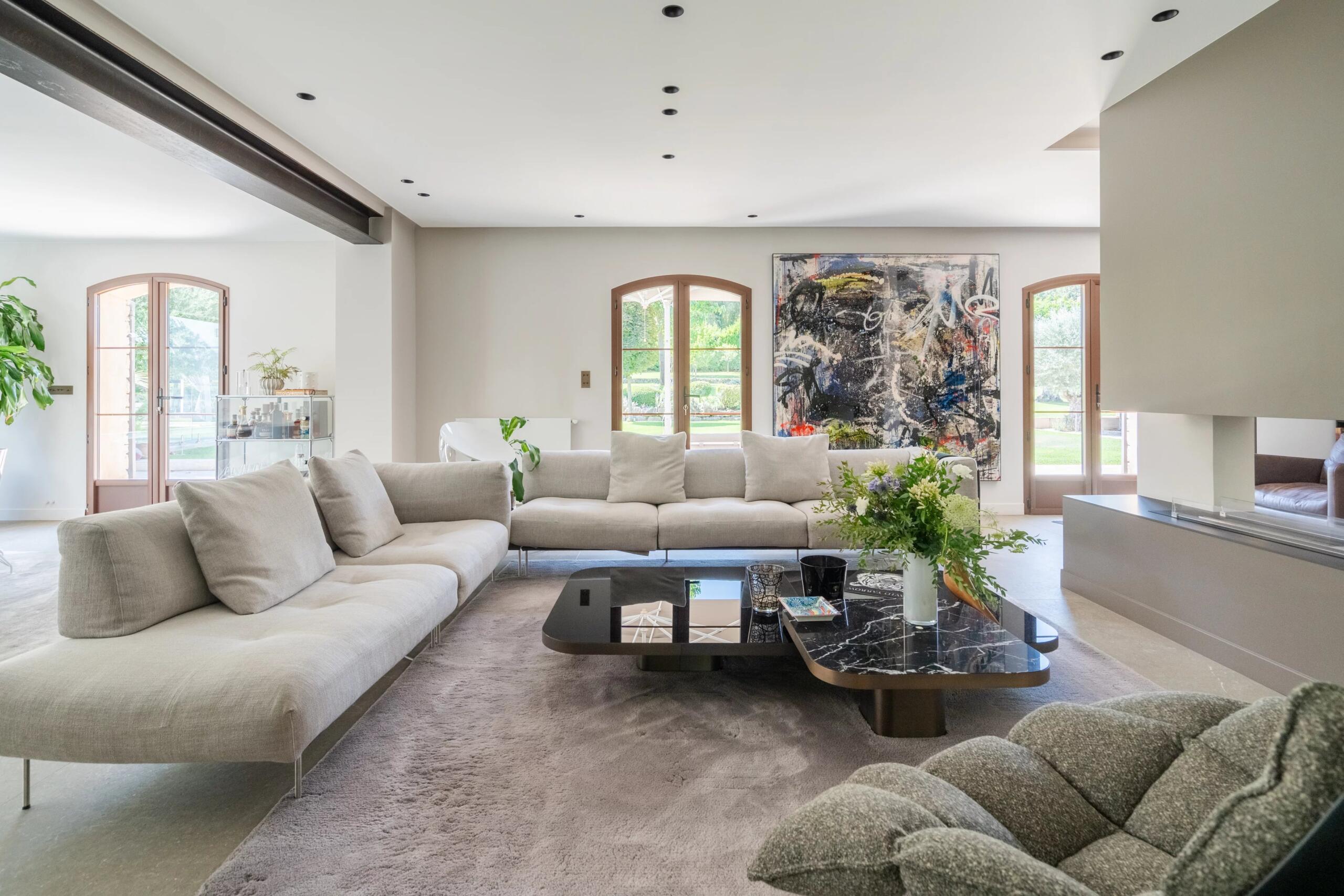 Stunning Provençal Stone Estate Just 5 Minutes from Aix-en-Provence, Provence-Alpes-Côte d’Azur – France – BVI78604