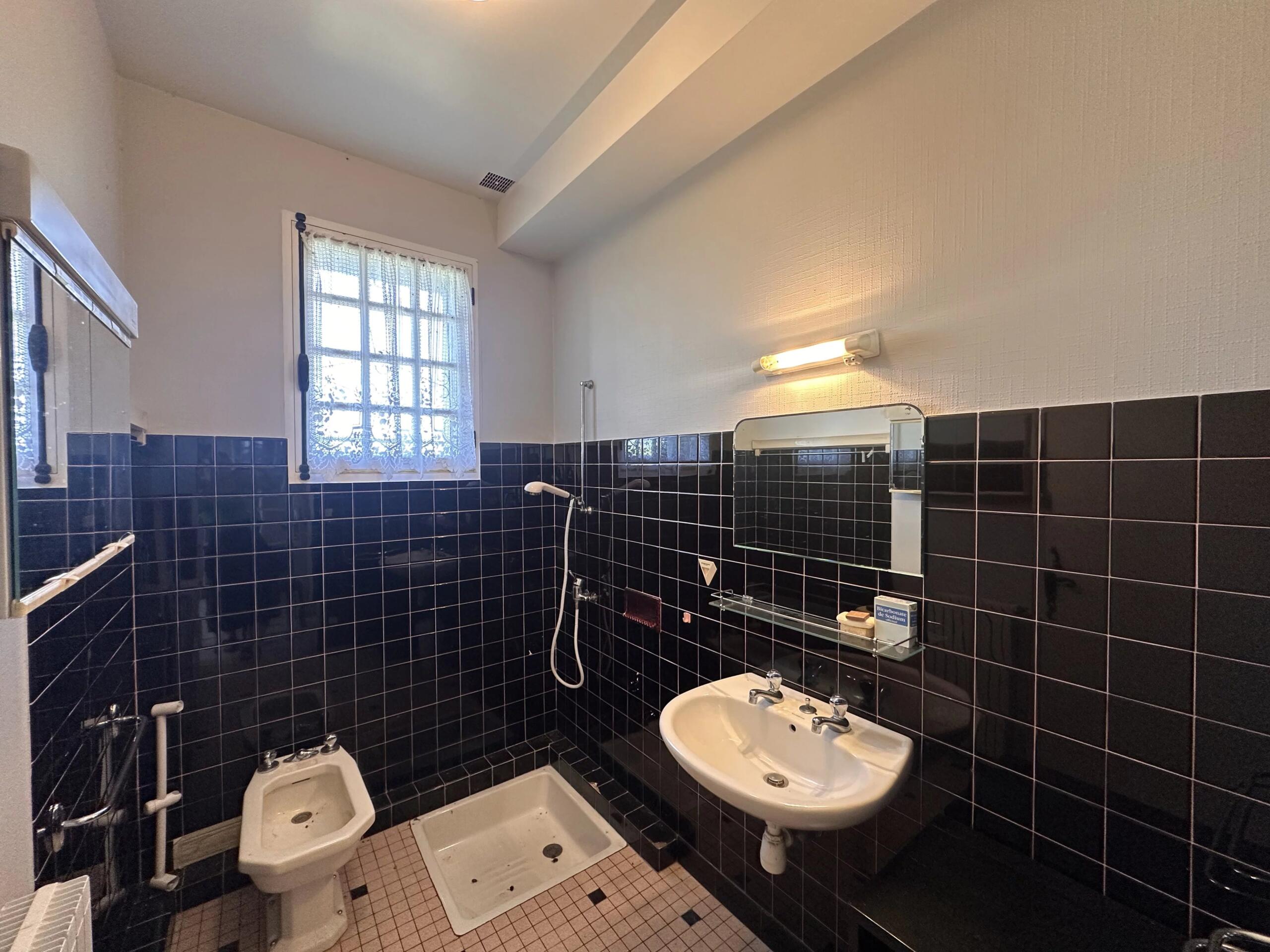 Stone property with double garage and barn close to  Eymet, Aquitaine – France – BVI85467
