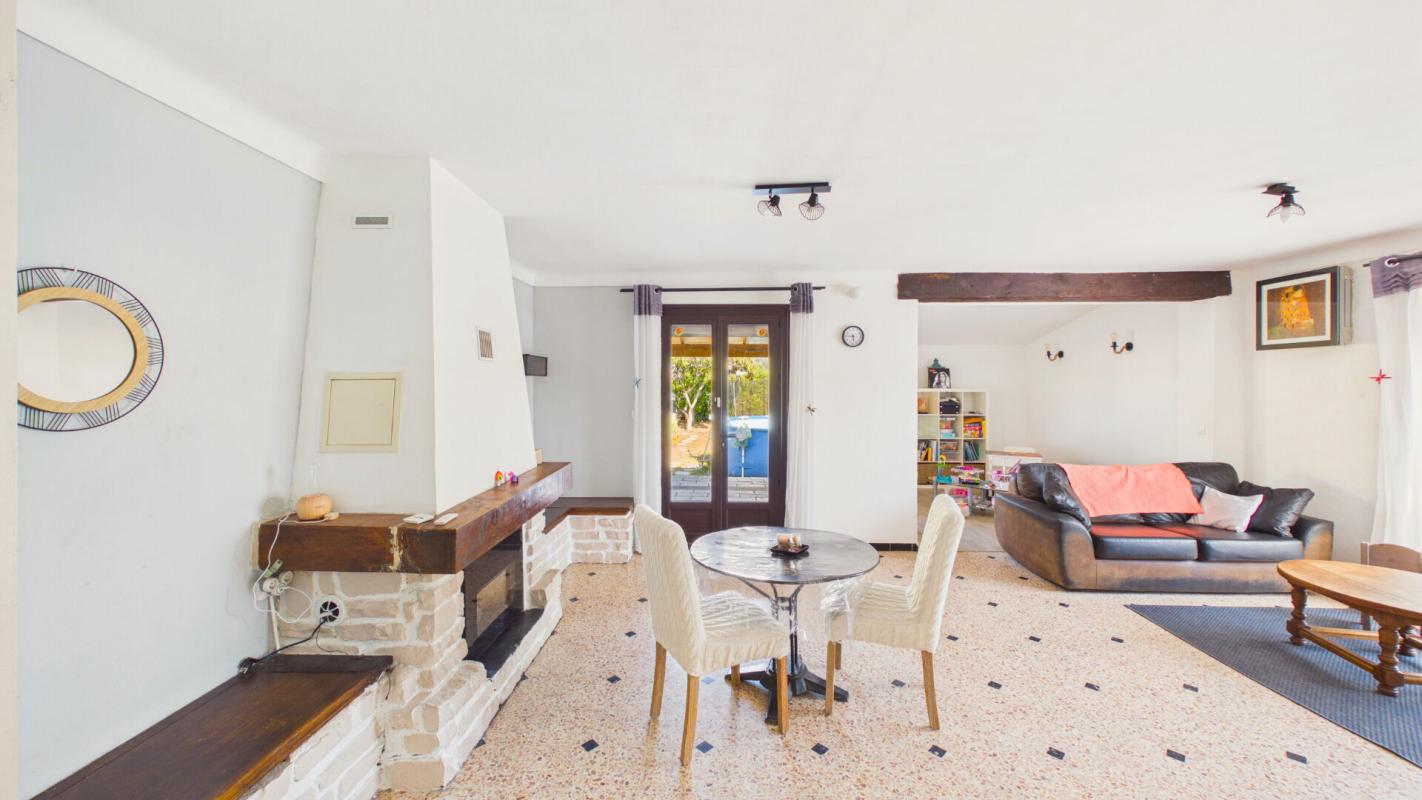 3 bedroom maison traditionnelle in Morieres Les Avignon, Vaucluse, France