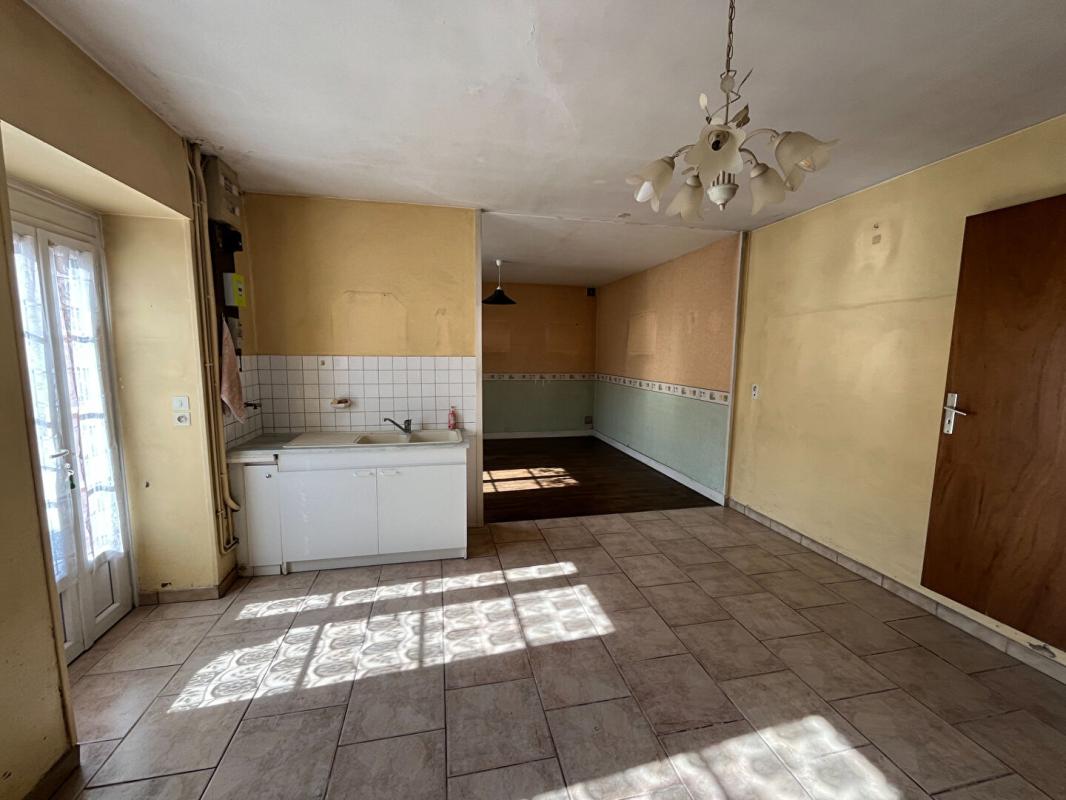 2 bedroom maison in Montmoreau, Charente, France