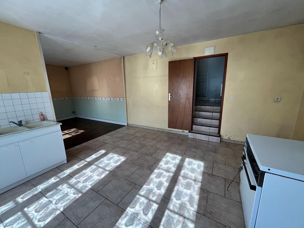 2 bedroom maison in Montmoreau, Charente, France