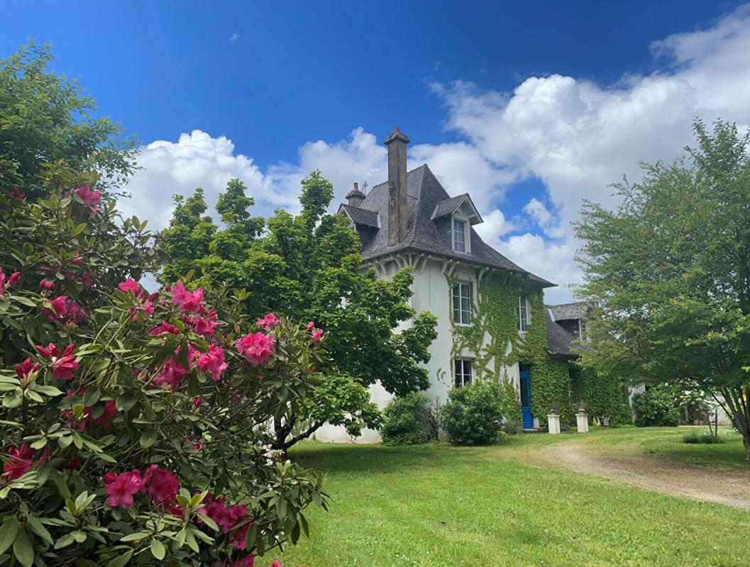 5 bedroom maison de maitre in Vigeois, Corrèze, France