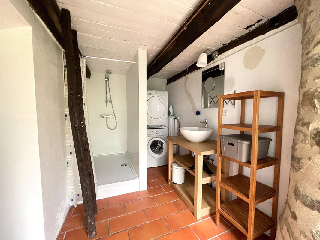 6 bedroom corps de ferme in Lapeyrugue, Cantal, France