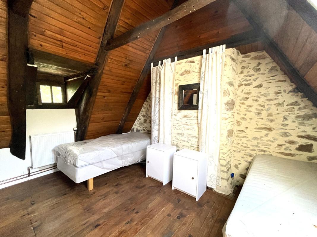 6 bedroom corps de ferme in Lapeyrugue, Cantal, France