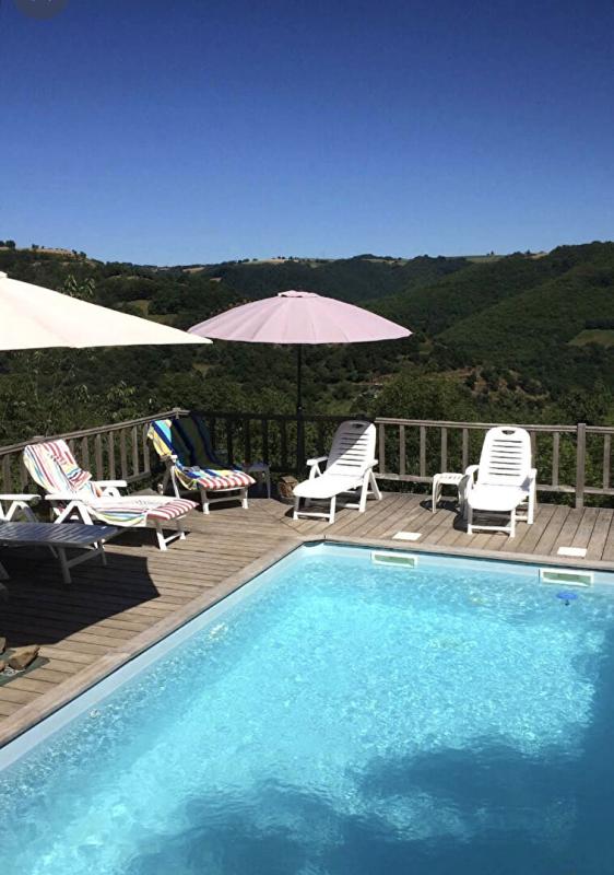 6 bedroom corps de ferme in Lapeyrugue, Cantal, France