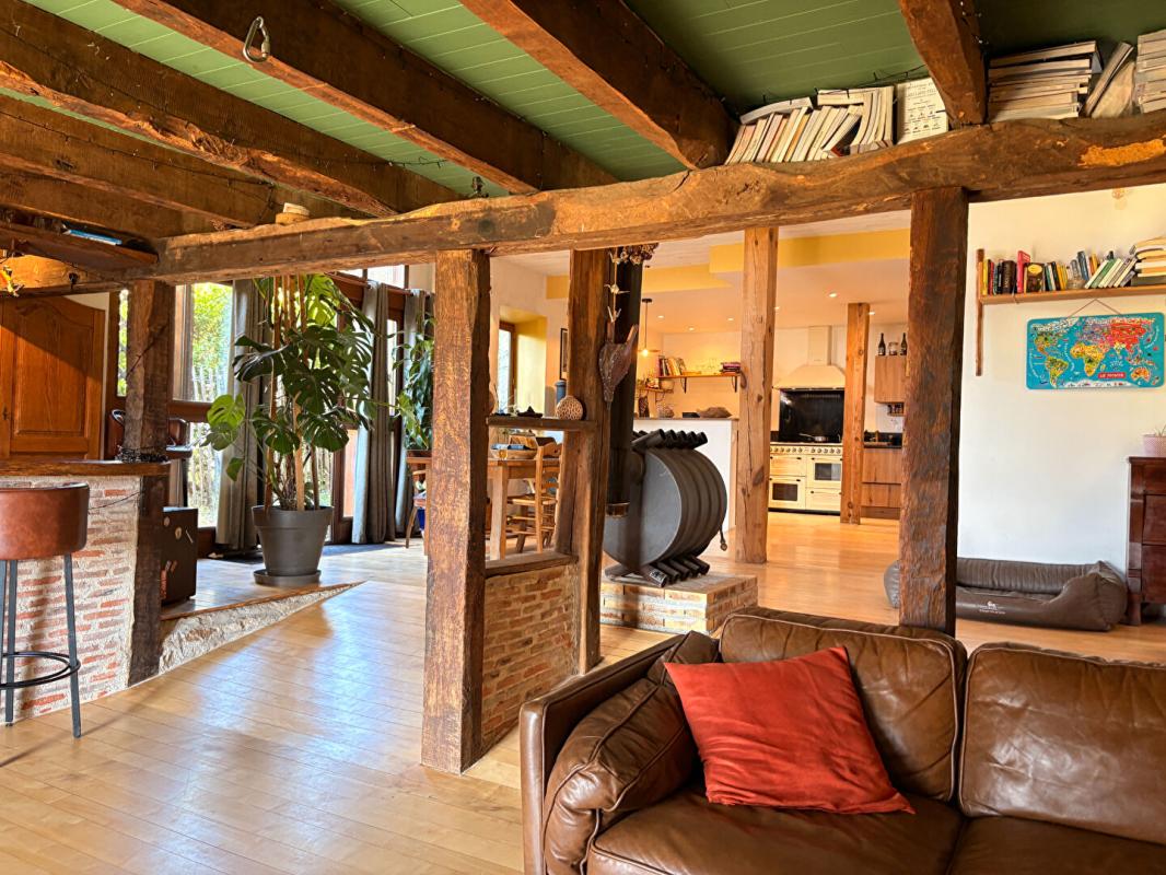 4 bedroom maison in Saint Robert, Corrèze, France
