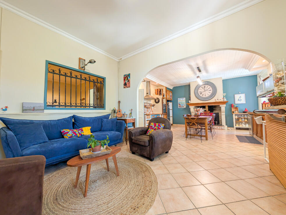 Renovated stone house with garage, garden and private pool, just 10 minutes from Carcassonne