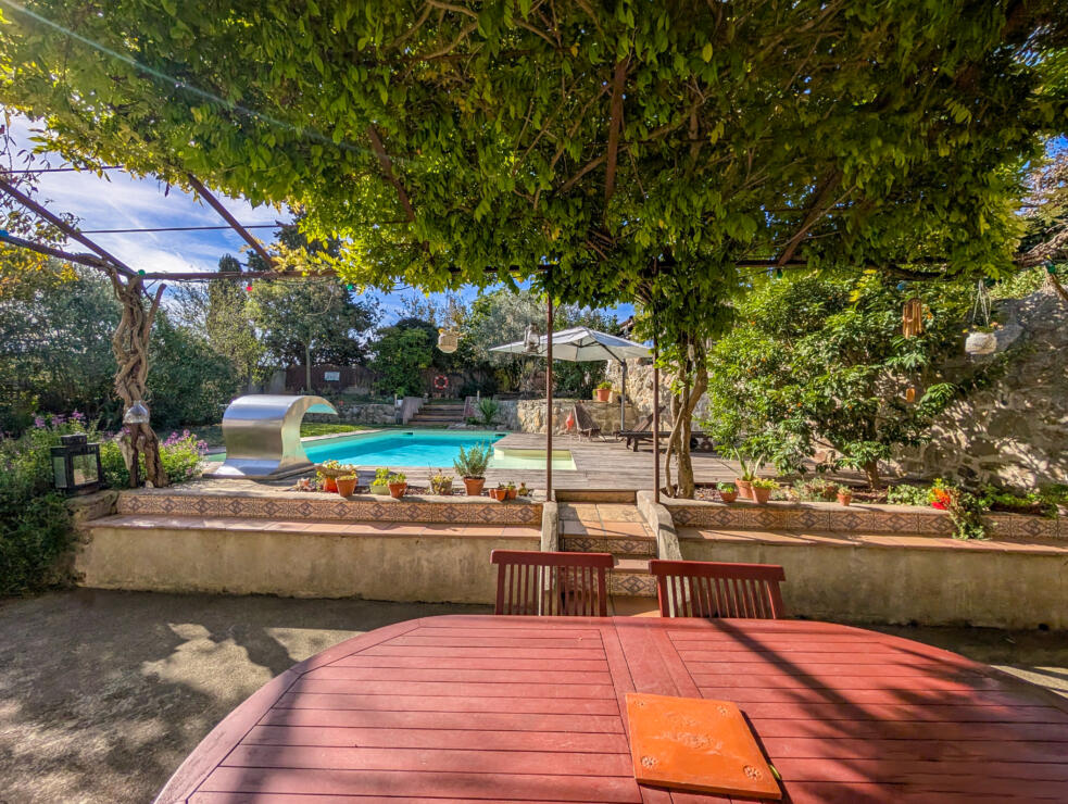 Renovated stone house with garage, garden and private pool, just 10 minutes from Carcassonne