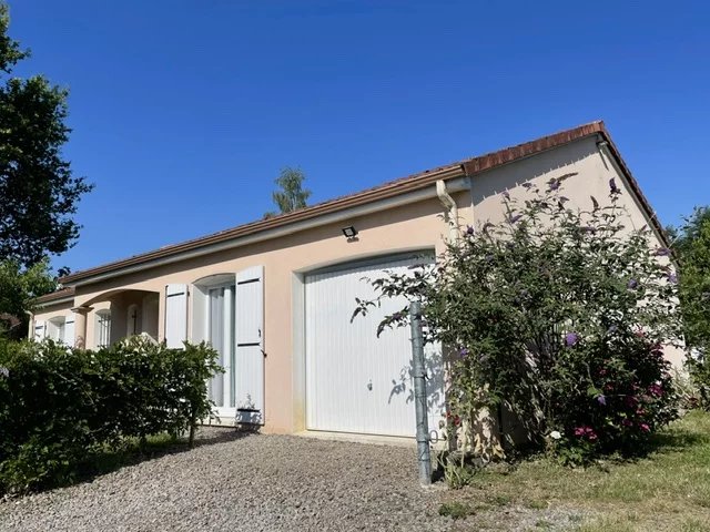 Exquisite bungalow in Oradour-sur-Vayres, Nouvelle-Aquitaine – France – BVI86081