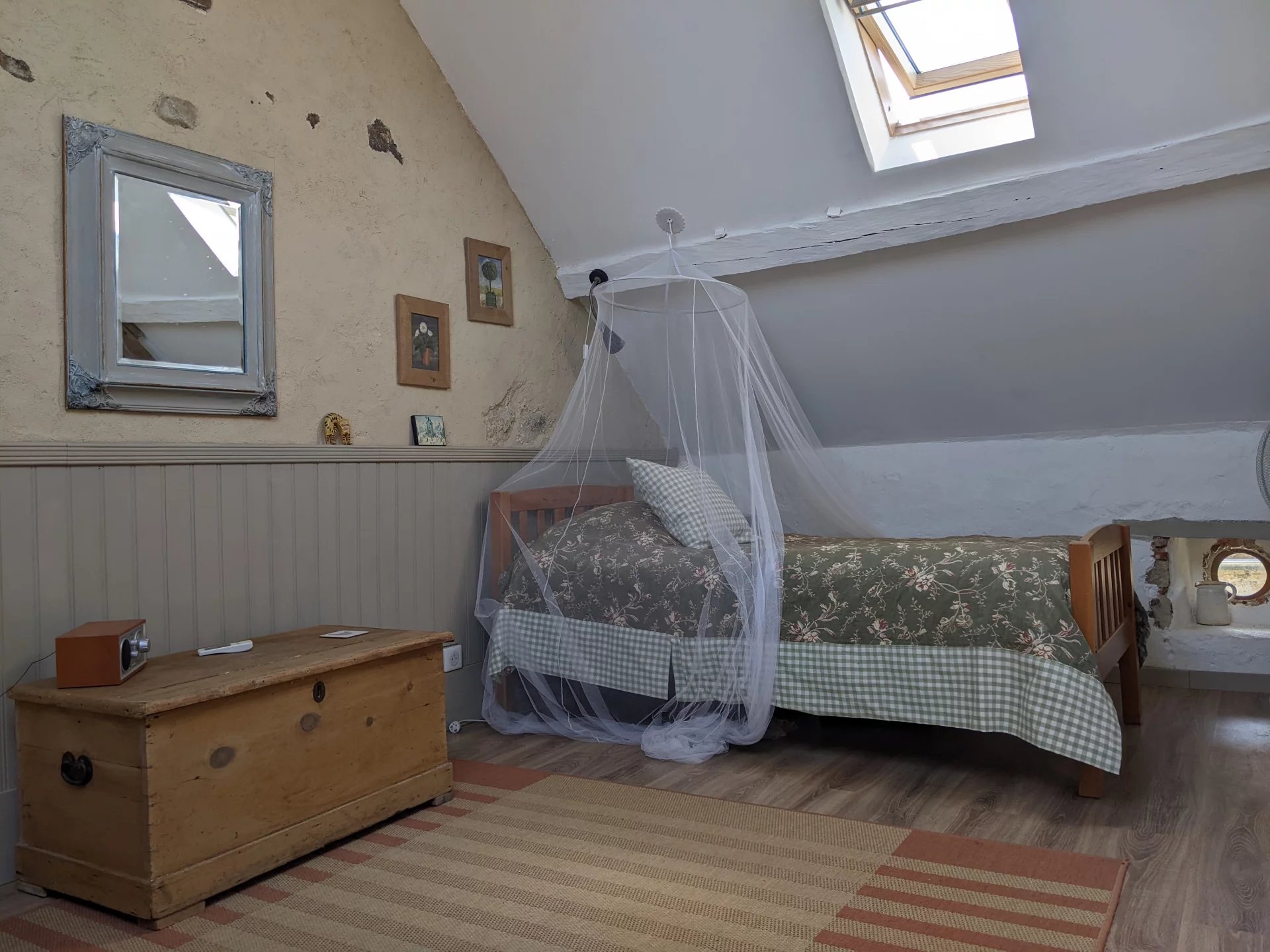 Delightful 2 bedroom character cottage in the Indre, Centre – France – BVI70784