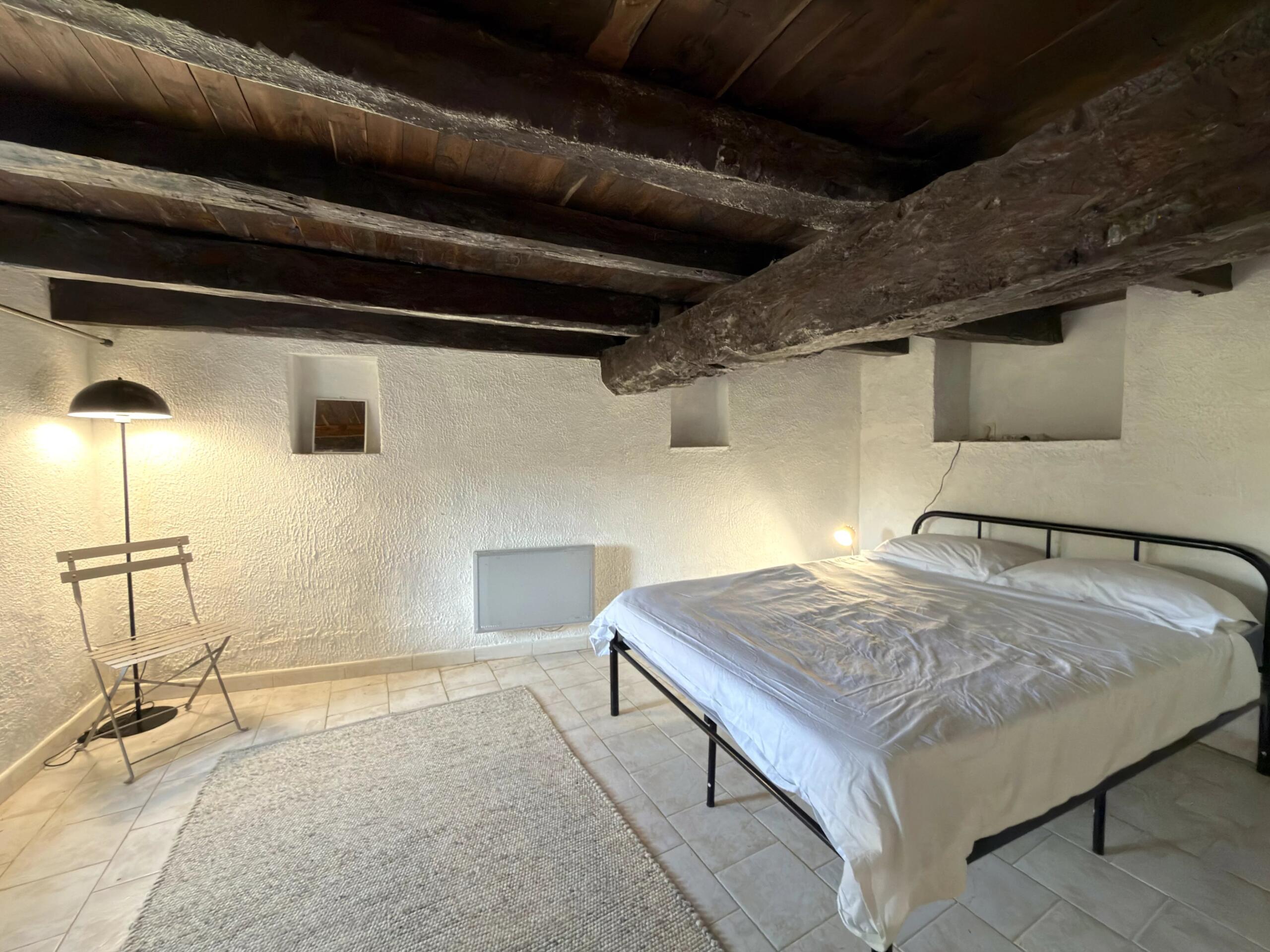 Stone property with swimming pool and barn, close to Aubeterre-sur-Dronne, Poitou-Charentes – France – BVI86862