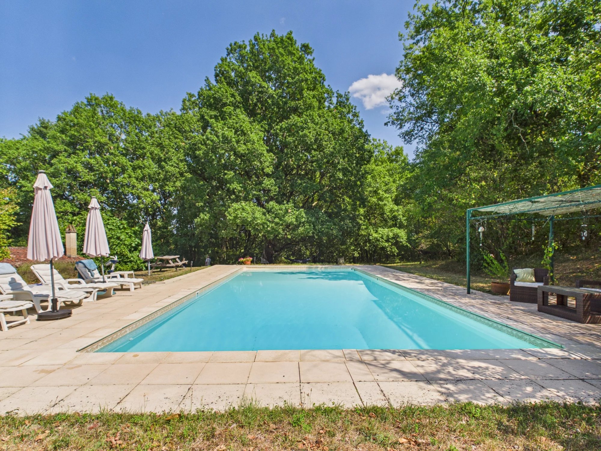 Exceptional Stone Property with Rich History and Panoramic Views of Bonaguil Castle, Midi-Pyrénées – France – BVI86565