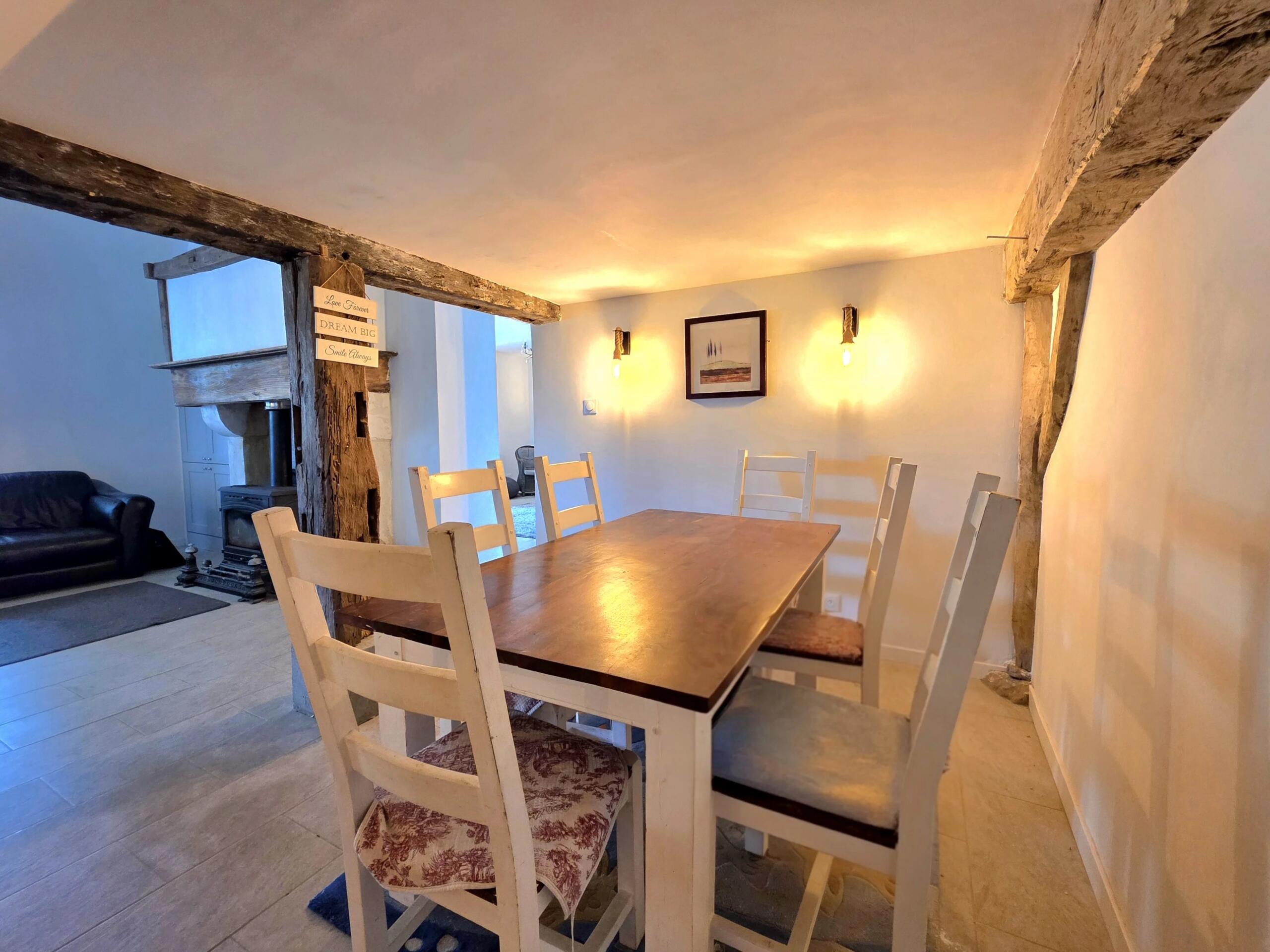 Characterful renovated stone house with large barn – close to Lauzun, Aquitaine – France – BVI85768
