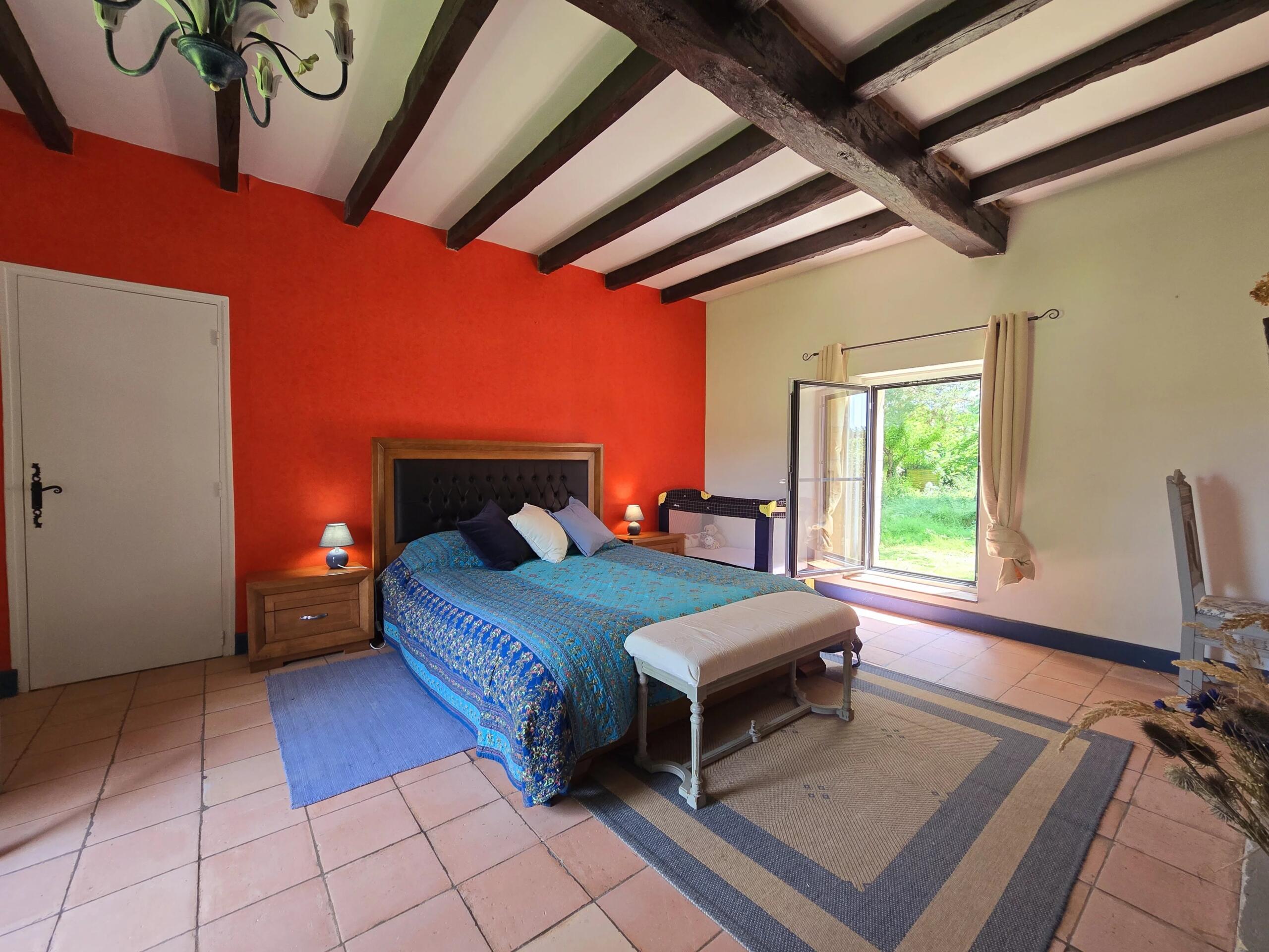 Fabulous family home or income generating with large pool near Bergerac, Aquitaine – France – BVI68643