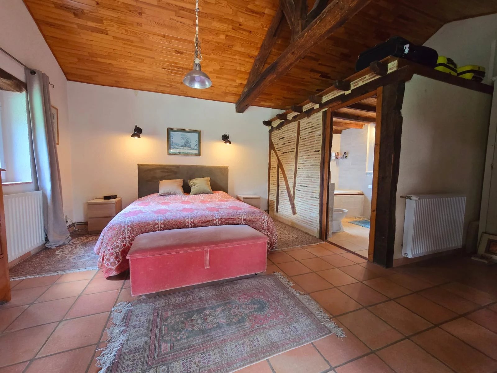 Fabulous family home or income generating with large pool near Bergerac, Aquitaine – France – BVI68643