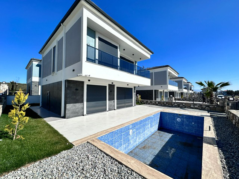 Large Detached Villas just outside Altinkum – TC2014